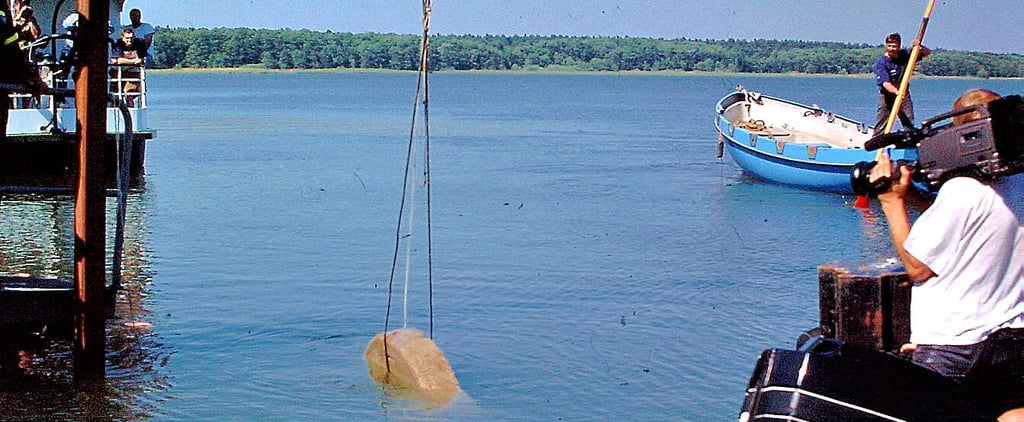 Der zweite Stein der versunkenen Mühle wurde 2000 aus dem Arendsee gehoben.