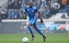 Silas Gnaka stand in seinem Jubiläumsspiel neben den Schuhen.
