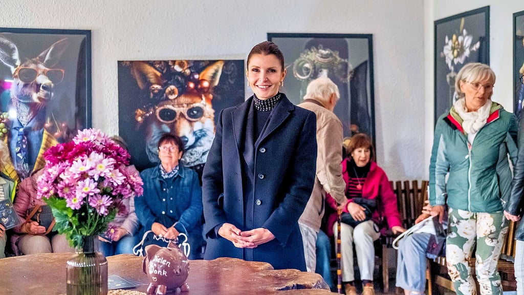 Nancy Breternitz eröffnet die Kultur-Gut-Woche in Radis als „Künstlerin mit Zukunft“ mit ihrer Ausstellung im Schloss.