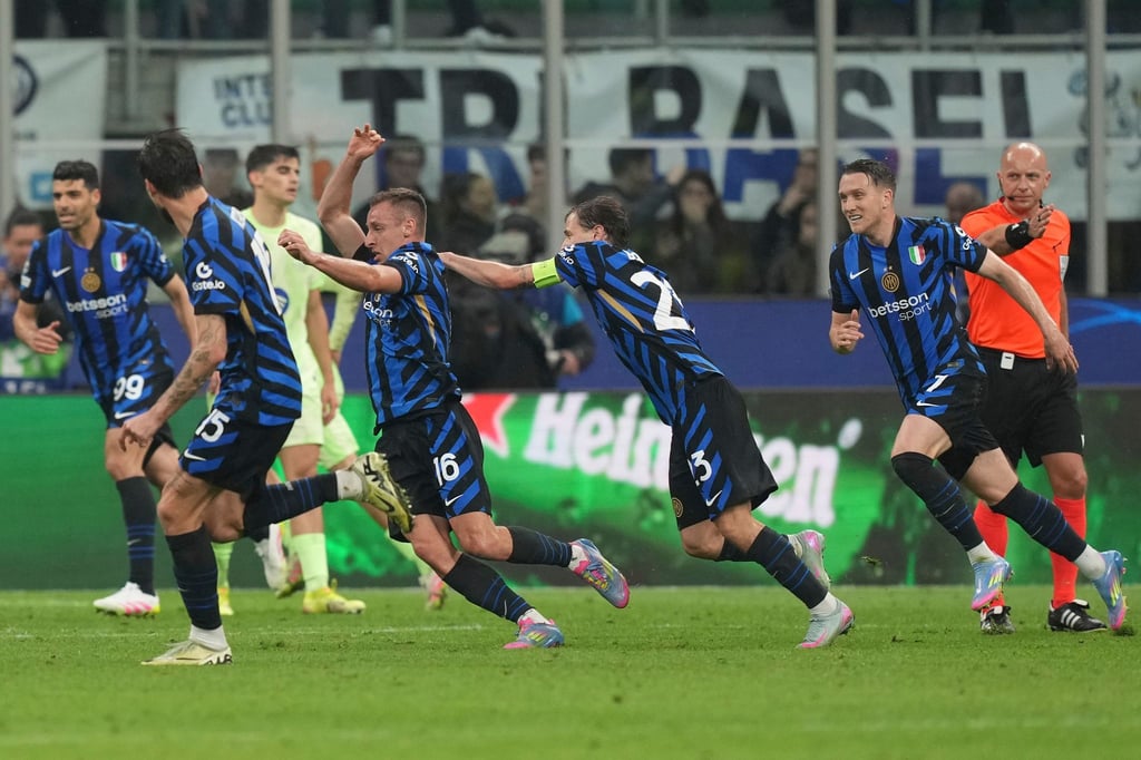 Die Inter-Spieler feiern den Einzug ins Finale der Champions League.