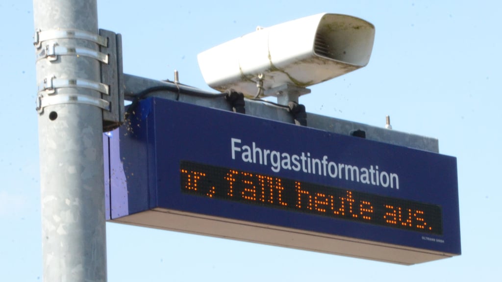 Diese Anzeige bekommen Bahnreisende in und um Oebisfelde in jüngster Zeit öfter zu sehen.