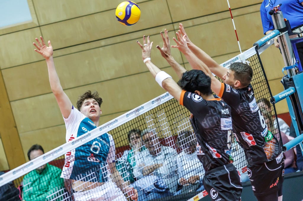 Lovis Homberger (links) bleibt.