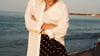 Lässig wird Polka-Dot-Look bei Gant in Kombination mit einer weiten Hemdbluse (Rock ca. 150 Euro, Bluse ca. 130 Euro).