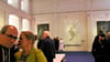 Die großformatigen Zeichnungen fügen sich organisch in die Kunsthalle ein.