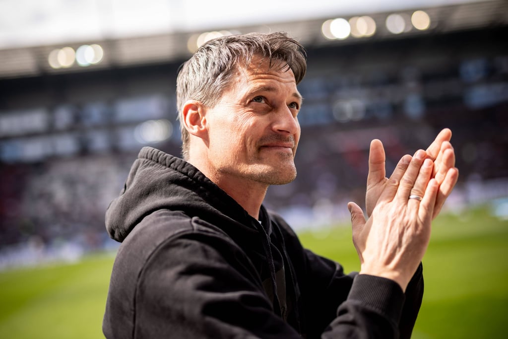 Alexander Blessin schmunzelt über Gerüchte.
