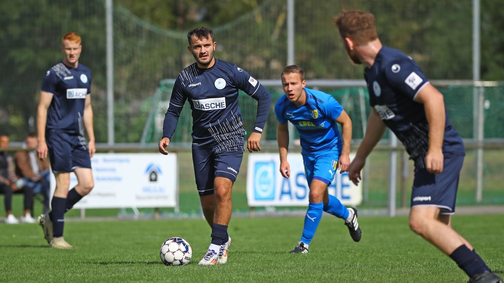 Albert Halilaj (am Ball) ist für die Partie gegen Thalheim noch fraglich.