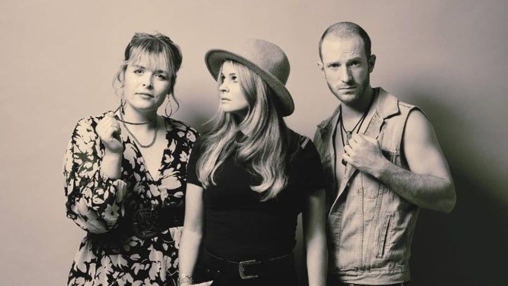 Peter Maffays Frau Hendrikje Balsmeyer will musikalisch mit der Band "Studio3" durchstarten.