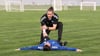 Ferdinand Renner und die Physiotherapeuten des FCM  sind ganz nah dran am Team.