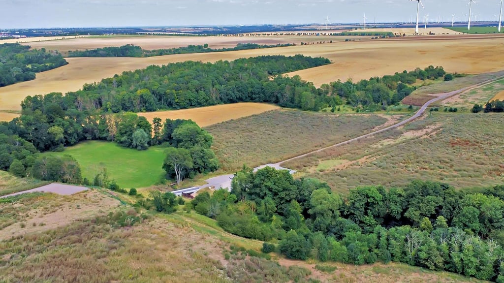 Im Zuge des Baus der Einetalbrücke bei Westdorf ist die Stadt Aschersleben auf der Suche nach Fördermitteln für einen Radweg.