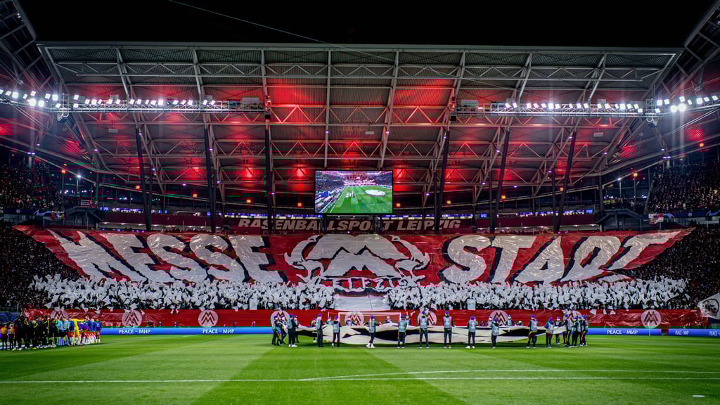 Nachteile für die Messestadt ohne Champions League: Choreo der RB-Fans gegen Real Madrid.