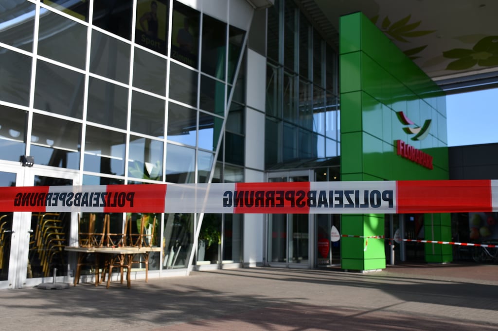 Das Café Pfeiffer's im Magdeburger Einkaufszentrum Florapark ist nach einem Brand gesperrt.