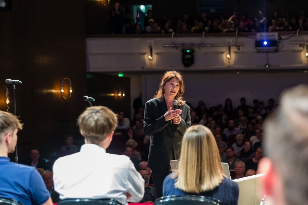 Die Schauspielerin Iris Berben unterstützt das Schülerprojekt in Senftenberg.