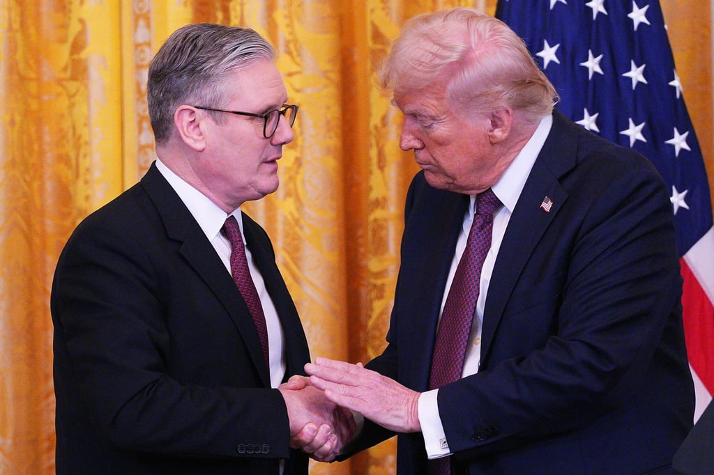 Der britische Premier Starmer (l.) war und US-Präsident Trump im Februar. (Archivbild)