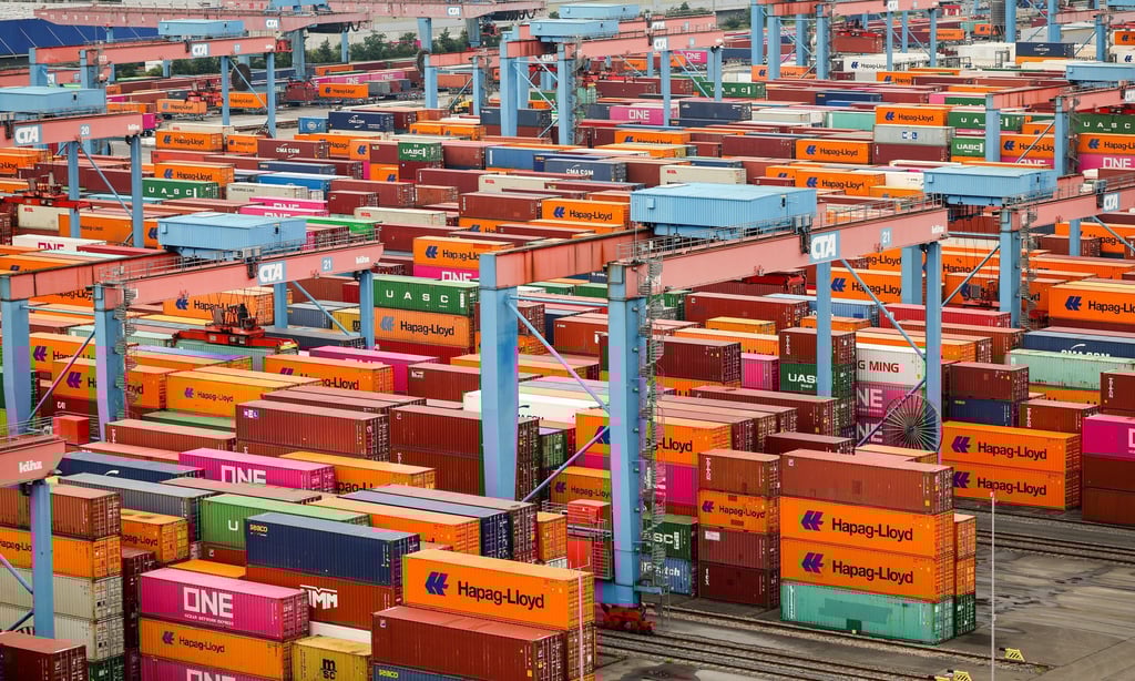Die hohen US-Zölle machen den deutschen Exporteuren zu schaffen. (Archivbild)