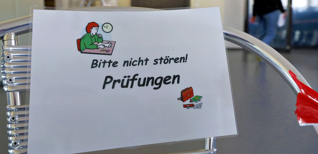 Seit dem 2. April laufen in Deutschland die Abiturprüfungen. Für einzelne Fächer gibt es einen gemeinsamen Aufgabenpool.