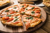 Eine Pizzaladen hat in Magdeburg wieder geöffnet.