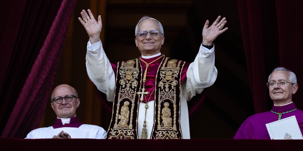 Bischof Heinrich Timmerevers sieht den neuen Pontifex vor großen Herausforderungen.