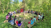 Rund 35 Kinder kamen gemeinsam mit ihren Eltern zu den ersten Treffen vom Projekt „Waldfreude“ im Tierpark Walbeck.
