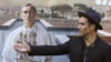 Jude Law vor einem Plakat mit sich als Papst Pius XIII. in der Serie „The Young Pope“. (Archivbild)