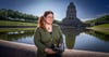 Anne Herzel lebt und arbeitet in Leipzig. Sie ist eine erfolgreiche Autorin, die eine junge Leserschaft bedient.