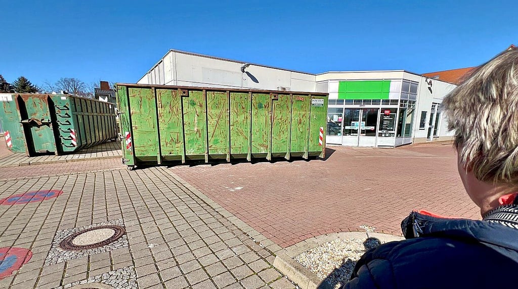In den ehemaligen Rewe-Markt an der Kustrenaer Straße soll wieder Leben einziehen.