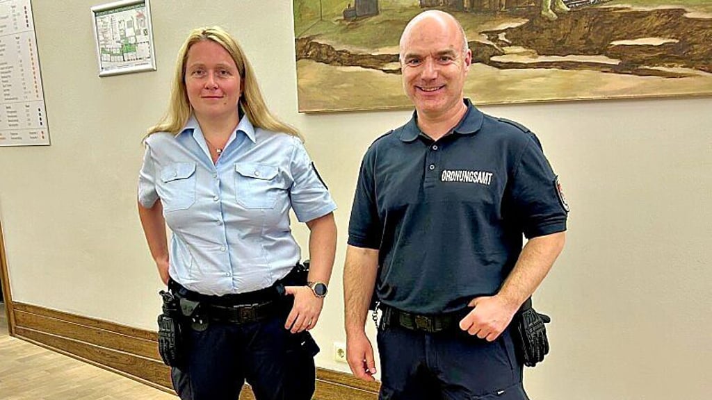 Die Ordnungsamtsmitarbeiter in neuer Dienstkleidung