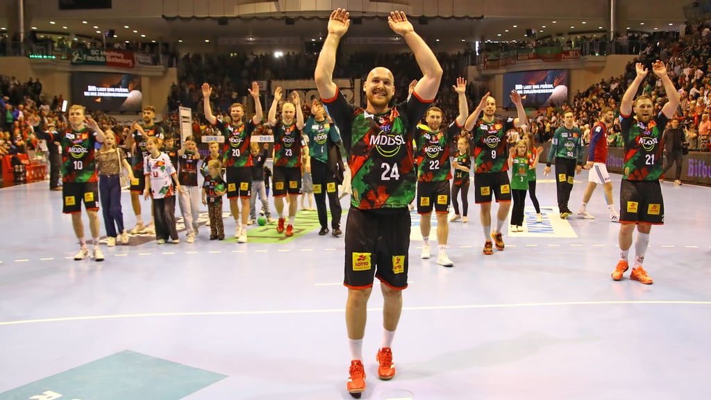 Christian O'Sullivan feierte den Sieg gegen Hamburg mit den Fans. Mit seinen Teamkollegen möchte er in den kommenden Wochen zwei Titel gewinnen.