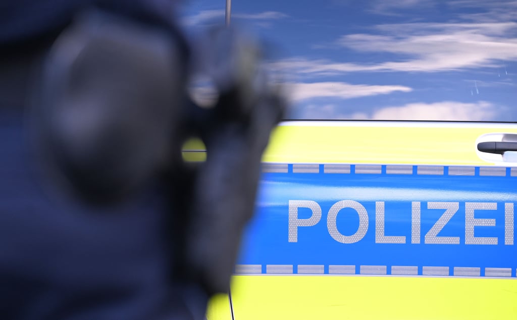 In Halle ist ein Polizist angegriffen worden.