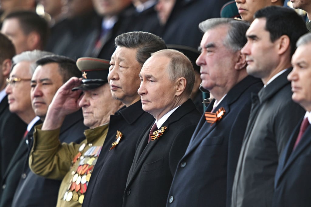 Zum 80. Jahrestag des Sieges über Nazi-Deutschland nahm der russische Präsident Wladimir Putin die traditionelle Militärparade auf dem Roten Platz in Moskau ab.