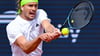 Alexander Zverev hat sein Auftaktspiel in Rom gewonnen.