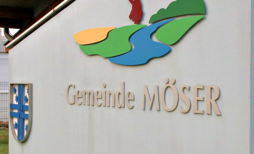 In Möser wird angeregt über die Grundsteuer diskutiert.