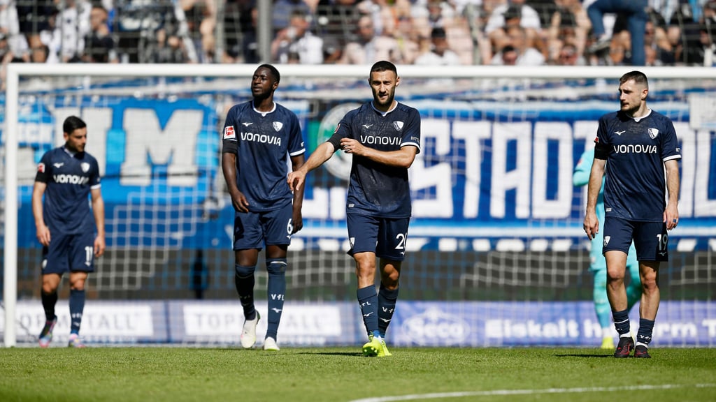 Die ersten Absteiger aus der Bundesliga stehen fest. Auch aus der 3. Liga konnten zwei Teams den Aufstieg bereits klarmachen.