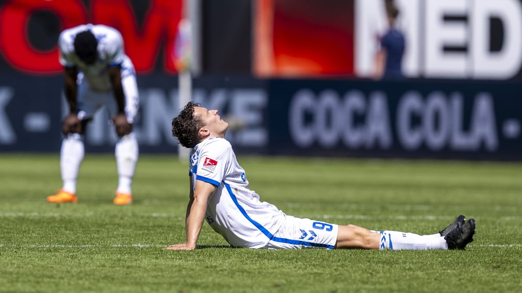 Der 1. FC Magdeburg bleibt zweitklassig. Gegen offensivstarke Paderborner findet der Club keine Mittel und wirkte erschöpft von einer langen Saison.