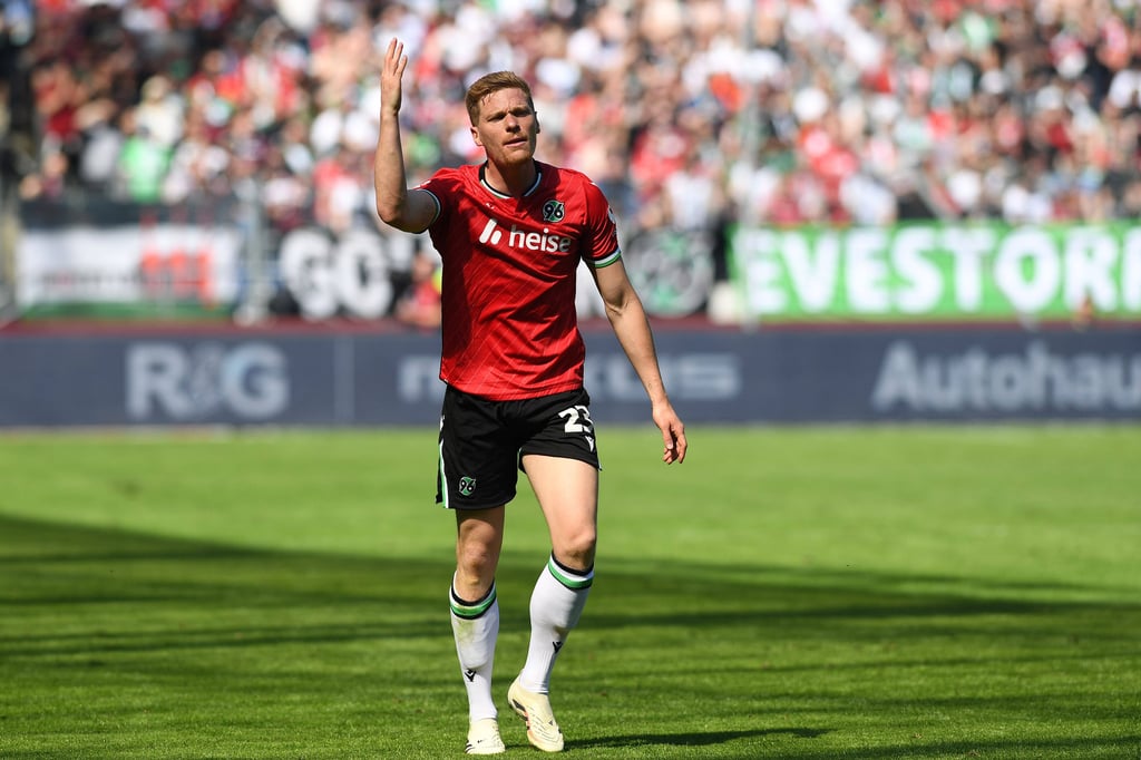 Marcel Halstenberg, angefressen bei einem Spiel von Hannover 96.