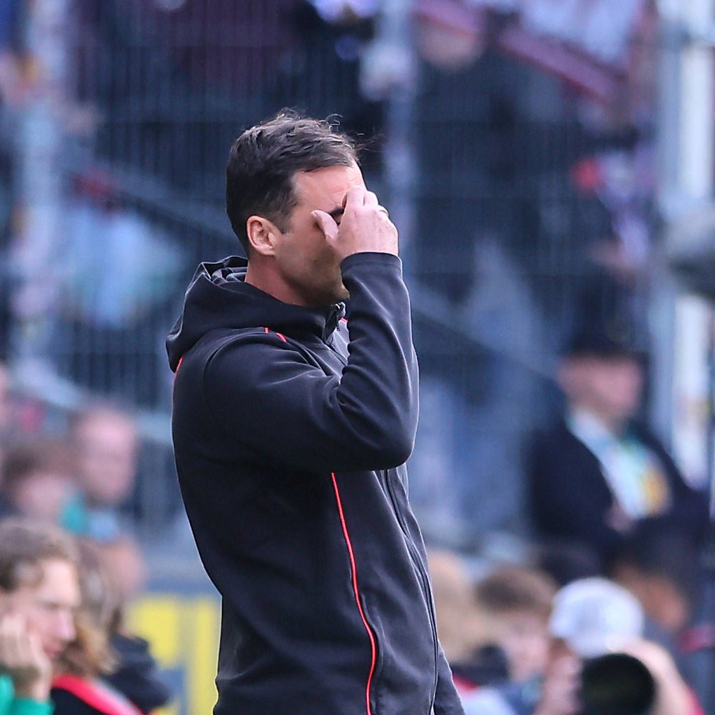 RB-Trainer Zsolt Löw nach dem 0:0 in Bremen konsterniert