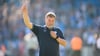 Sprach nach dem Spiel zu den Fans: Bochums Trainer Dieter Hecking.