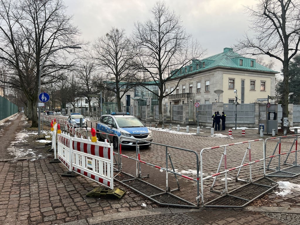 Ein 18-Jähriger soll einen Anschlag auf die israelische Botschaft geplant haben - er sitzt seit fast drei Monaten in U-Haft. (Archivbild)