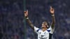 Stürmer Davie Selke ist mit dem HSV in die Bundesliga aufgestiegen.