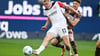 Frankfurts Rasmus Kristensen (l) erzielte nach nur 24 Sekunden die Führung gegen den FC St. Pauli.