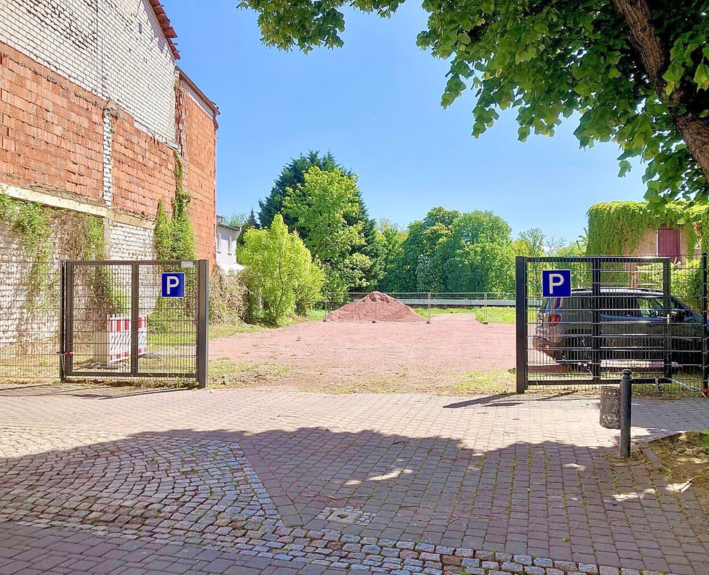 Zusätzliche Parkflächen gibt es jetzt in Calbe in der Schloßstraße.