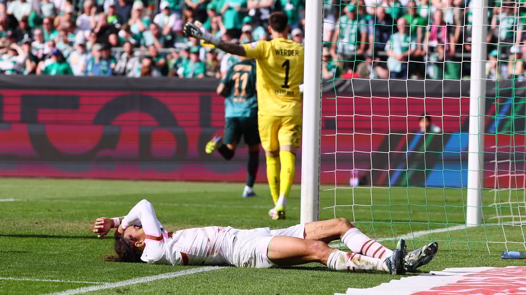 Am Boden: Yussuf Poulsen enttäuscht.