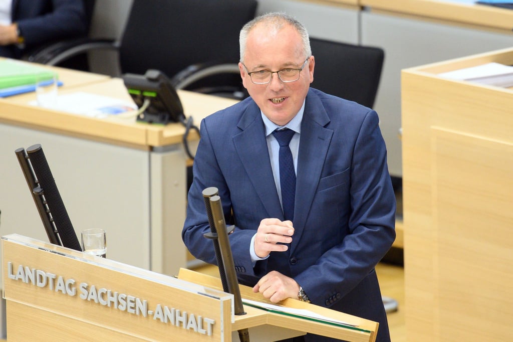 Der Koalitionsvertrag, der Haseloff als Ministerpräsidenten benennt, sei durch einen SPD-Mitgliederentscheid abgesegnet worden, sagt Rüdiger Erben. (Archivbild)