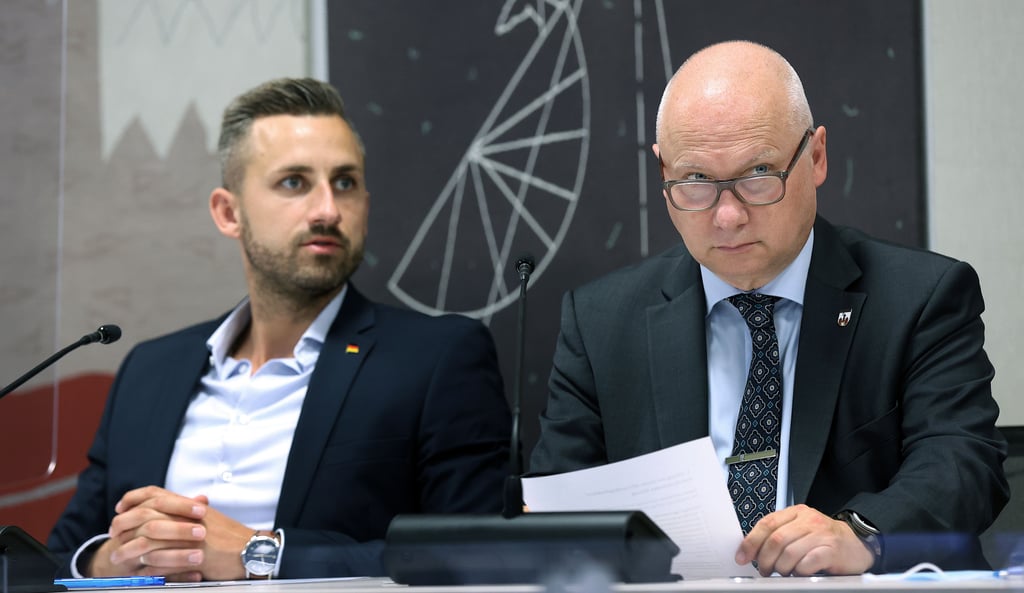 Wollen #deutschdenken statt #moderndenken als Landesslogan: Die AfD-Fraktionschefs Ulrich Siegmund (links) und Oliver Kirchner in Sachsen-Anhalt.