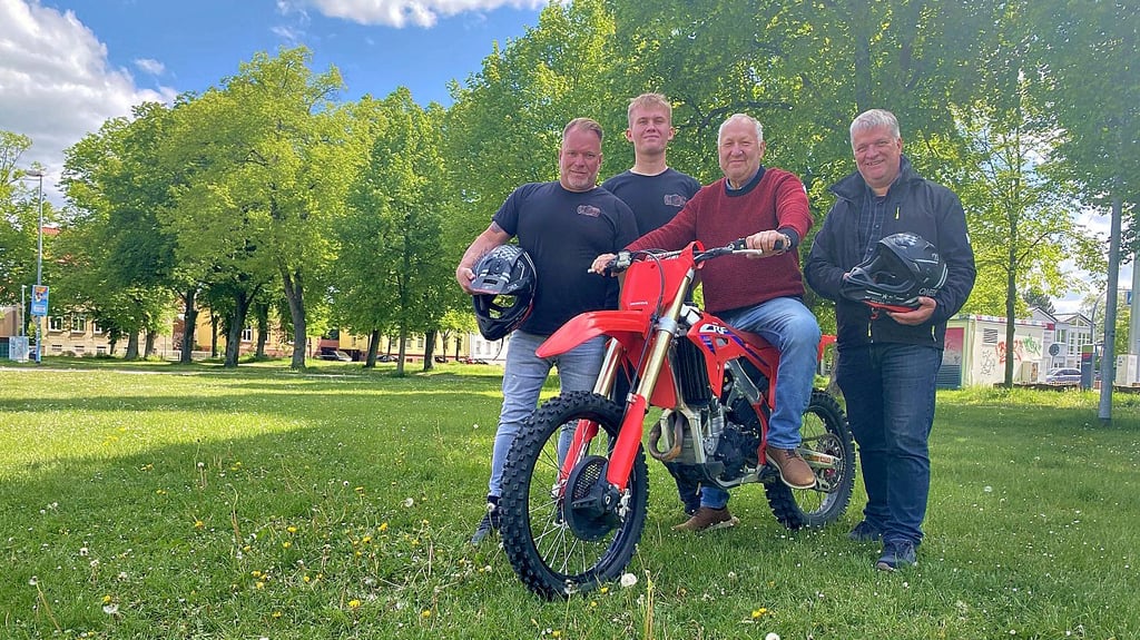 Freuen sich auf die Pfingsmasche: Alex Ramien (v.l.), Luke Ramien, Jacob Werner und André Pasemann.
