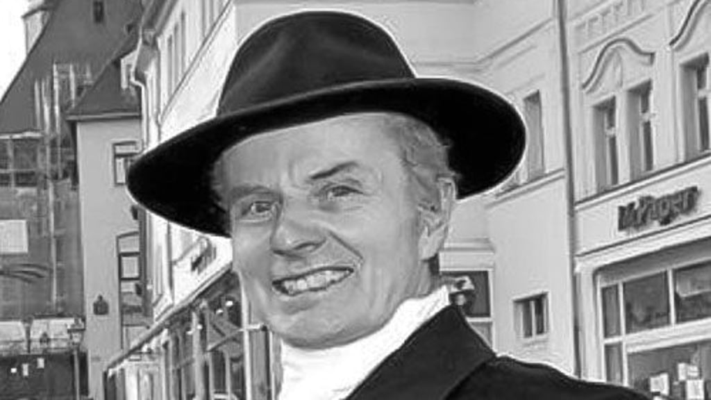 Stadtführer Dieter Vopel schlüpfte gern in Kostüme.