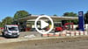 Die Q1-Tankstelle in Möser während der Abrissarbeiten. An der angrenzenden Bundesstraße 1 wird derzeit ebenfalls gebaut.