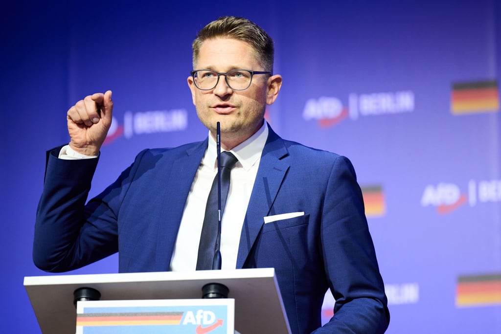 Die AfD in Brandenburg will sich gegen die Hochstufung als „gesichert rechtsextrem“ mit einer Abmahnung an das Innenministerium zur Wehr setzen. (Archivbild)