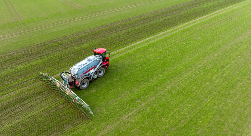 In Niedersachsen gelten vor allem in vielen Regionen mit intensiver Tierhaltung Einschränkungen bei der Düngung. (Symbolbild)