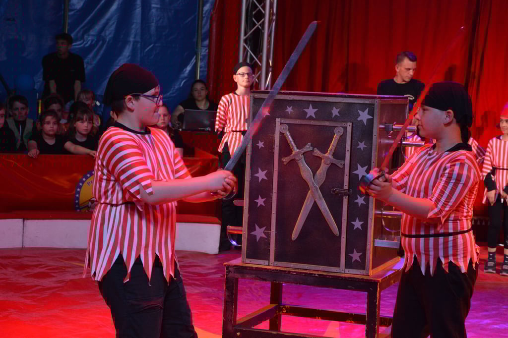 Die Jungen und Mädchen der Gutenbergschule durften sich ihren Part im Zirkus selbst aussuchen.