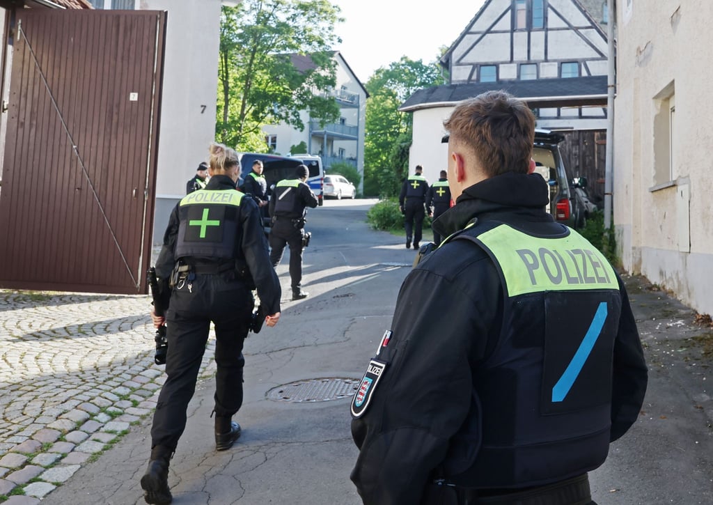 Es gibt Razzien in Thüringen nach dem Verbot des „Königreichs Deutschland“.